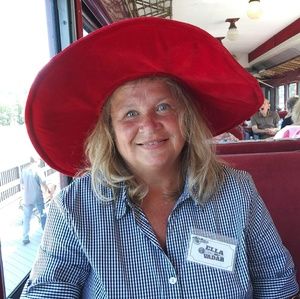 Meet your Posher, Linda